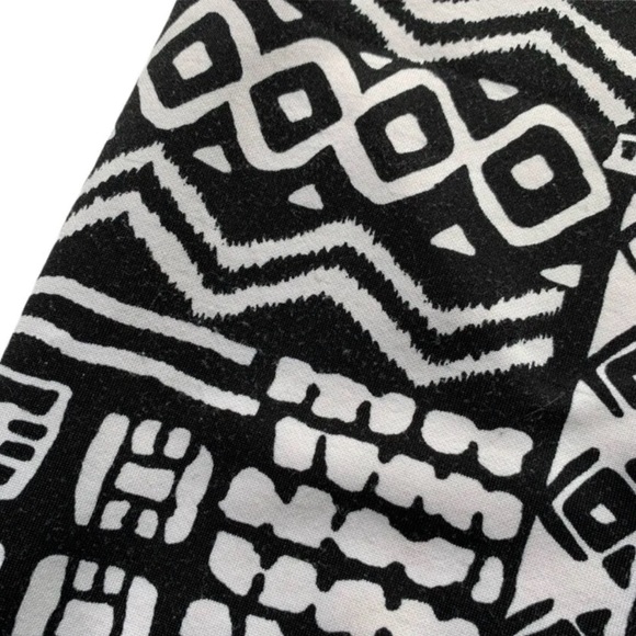 Forever 21 Tribal Print Skirt - Picture 4 of 5